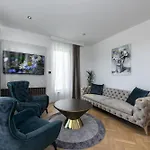 Rausion Luxury