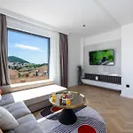 Apartment Rausion Luxury *