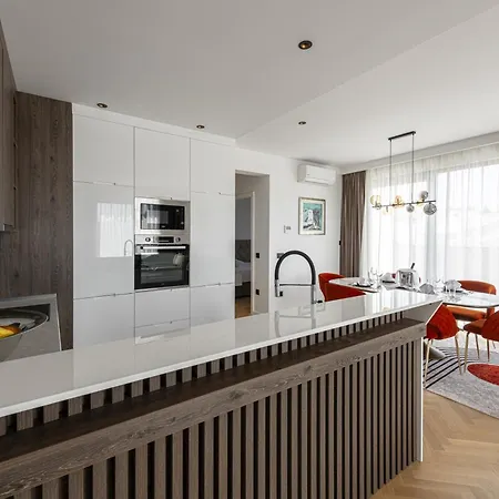Rausion Luxury Apartment