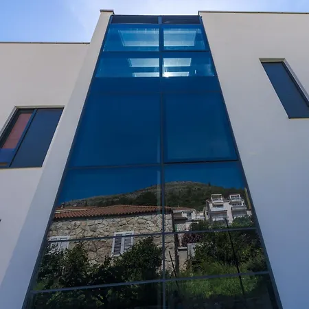 Rausion Luxury Apartment