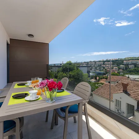 Rausion Luxury Apartman *